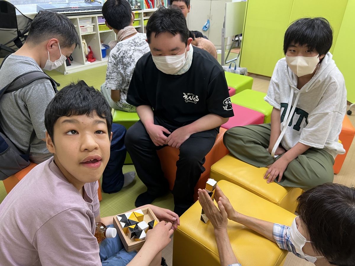 みんなで遊んだり